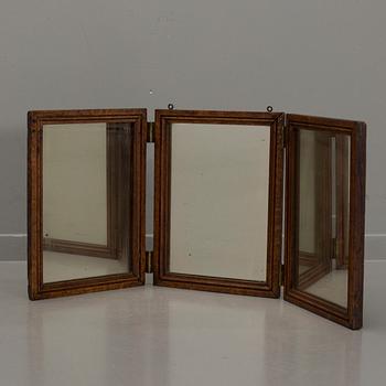 An app. 1900 mirror.