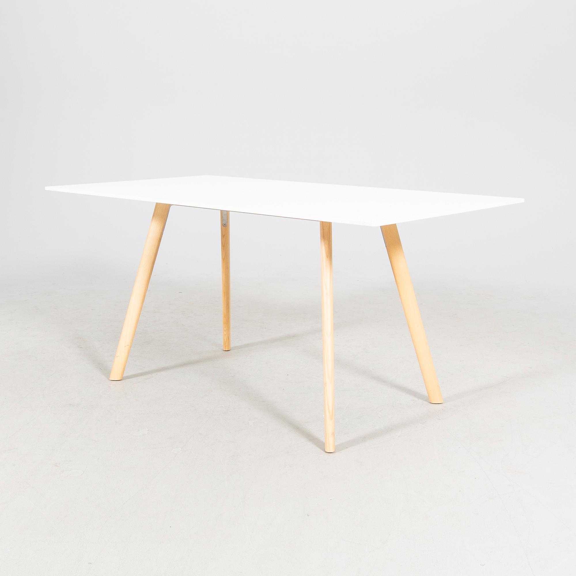 Ronan & Erwan Bouroullec, table 'Pilo' for Magis Italy 2010s.