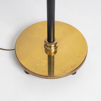 Josef Frank, golvlampa, modell "2426", Firma Svenskt Tenn, 1900-talets mitt.