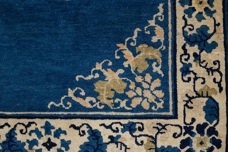 Matto, semi-antique Beijing probably, ca 263 x 179,5-183,5 cm, China.