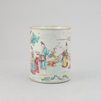 Mugg, kompaniporslin. Qingdynastin, Qianlong (1736-95).
