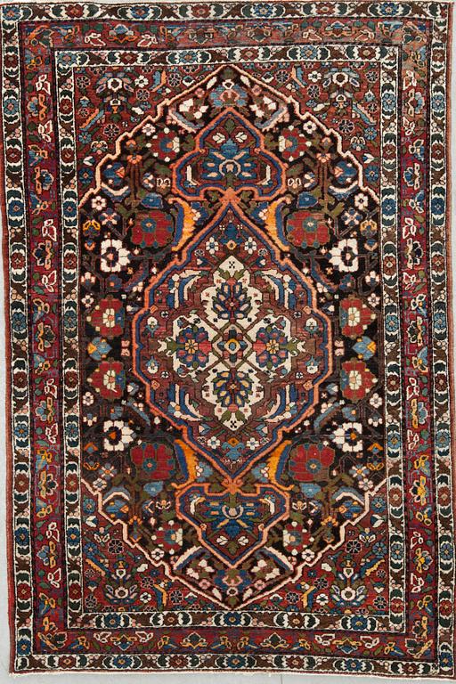 MATTA, semiantik, Baktiari, ca 158 X 105 cm.