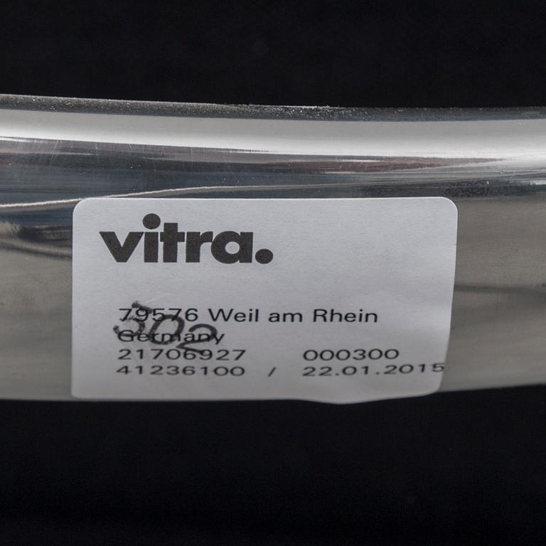 CHARLES & RAY EAMES, skrivbordsstol, "Aluminium Chair EA 104", Vitra, omkring 2015.