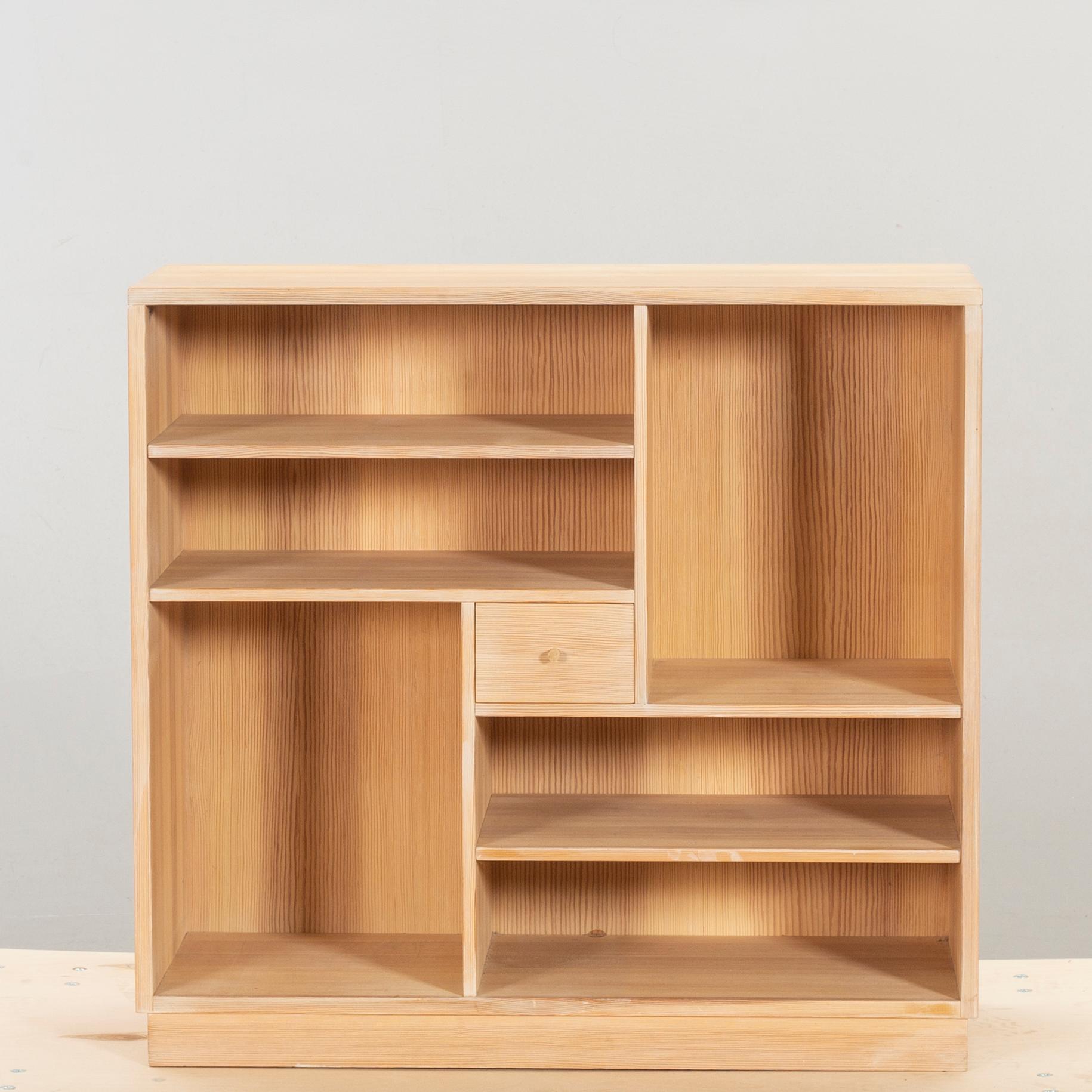 A SMAL SHELF "DICK" DESIGN OLOF PIRA.