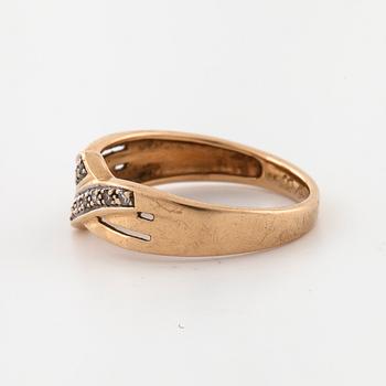 A single cut diamond ring.