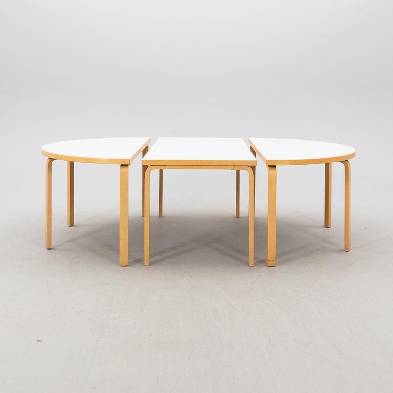 Alvar Aalto, bord modellnr 81a samt 95 Finland 2000-tal.