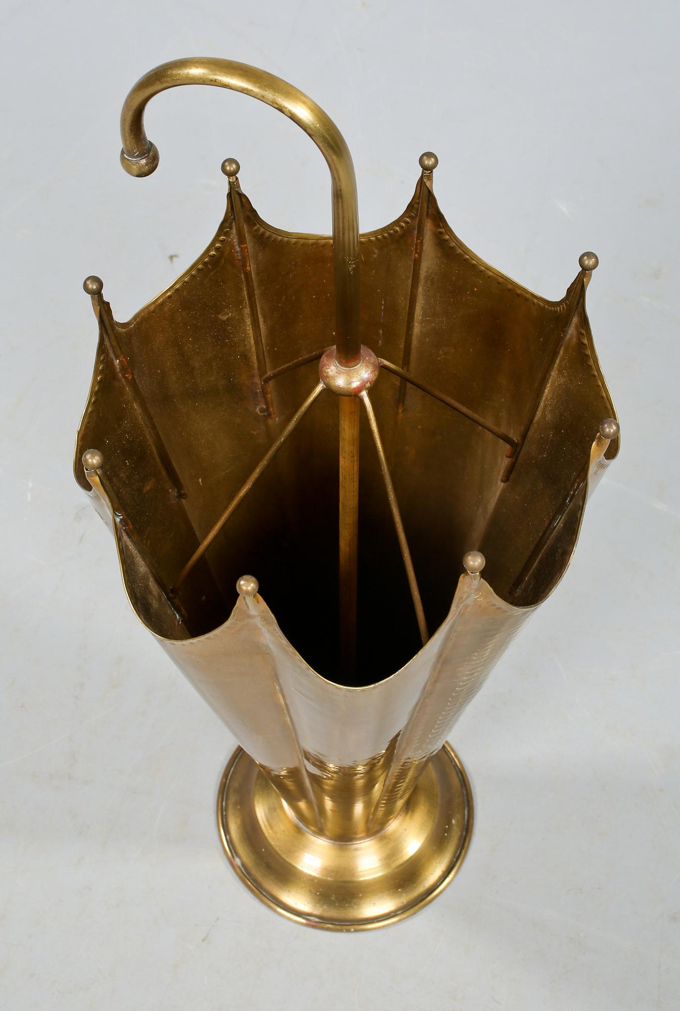 PARAPLYSTÄLL,  omkring 1900-talets mitt.