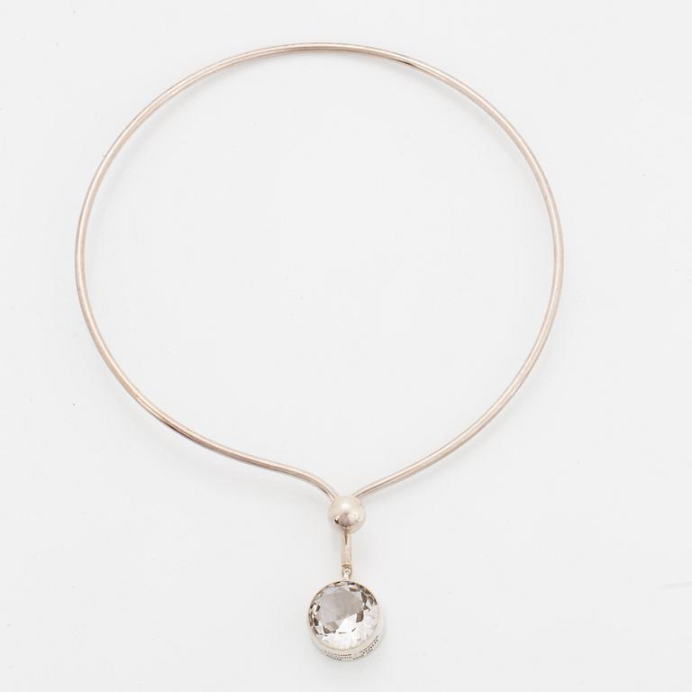 Sterlingsilver and rock crystal necklace.