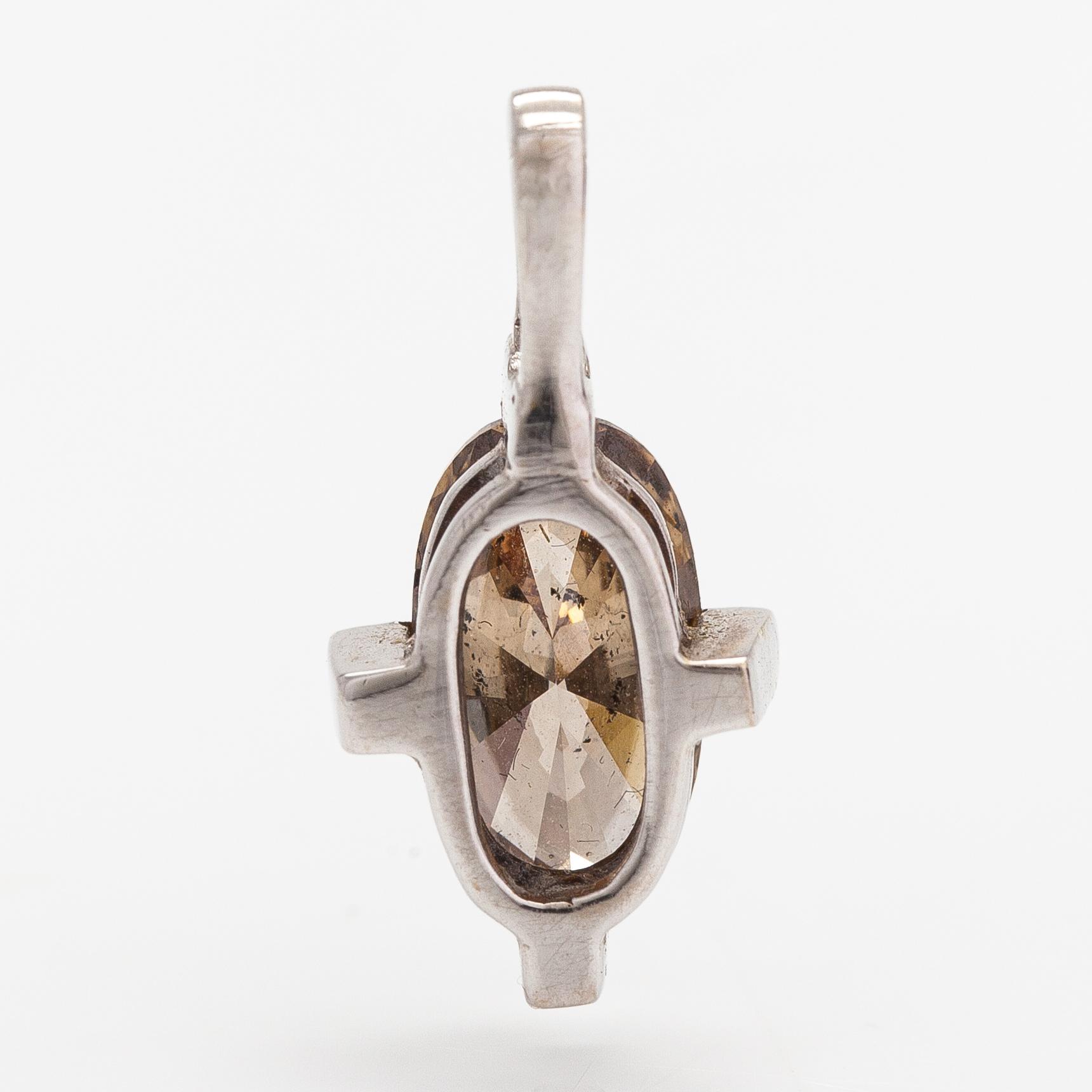 Hänge, 18K vitguld med brun diamant ca 1.57 ct.