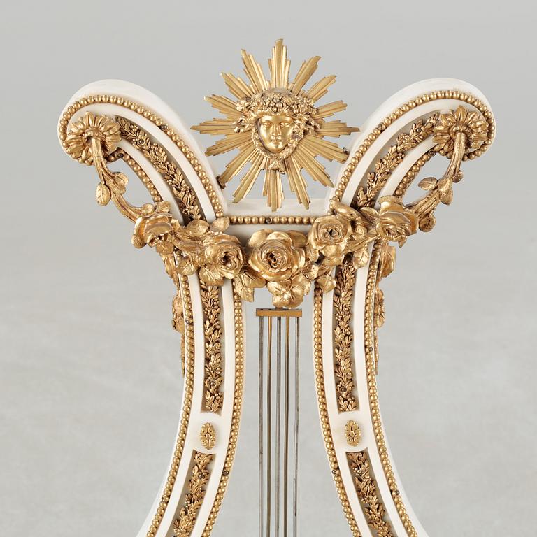 A table clock, dial marked "Gilles l'Ainé Paris", made around year 1900.