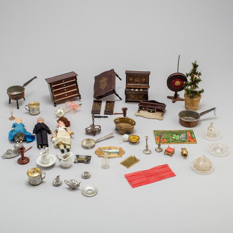 Circa 66 pieces of doll furniture with various accessories, ca 1900 and early 20th century.