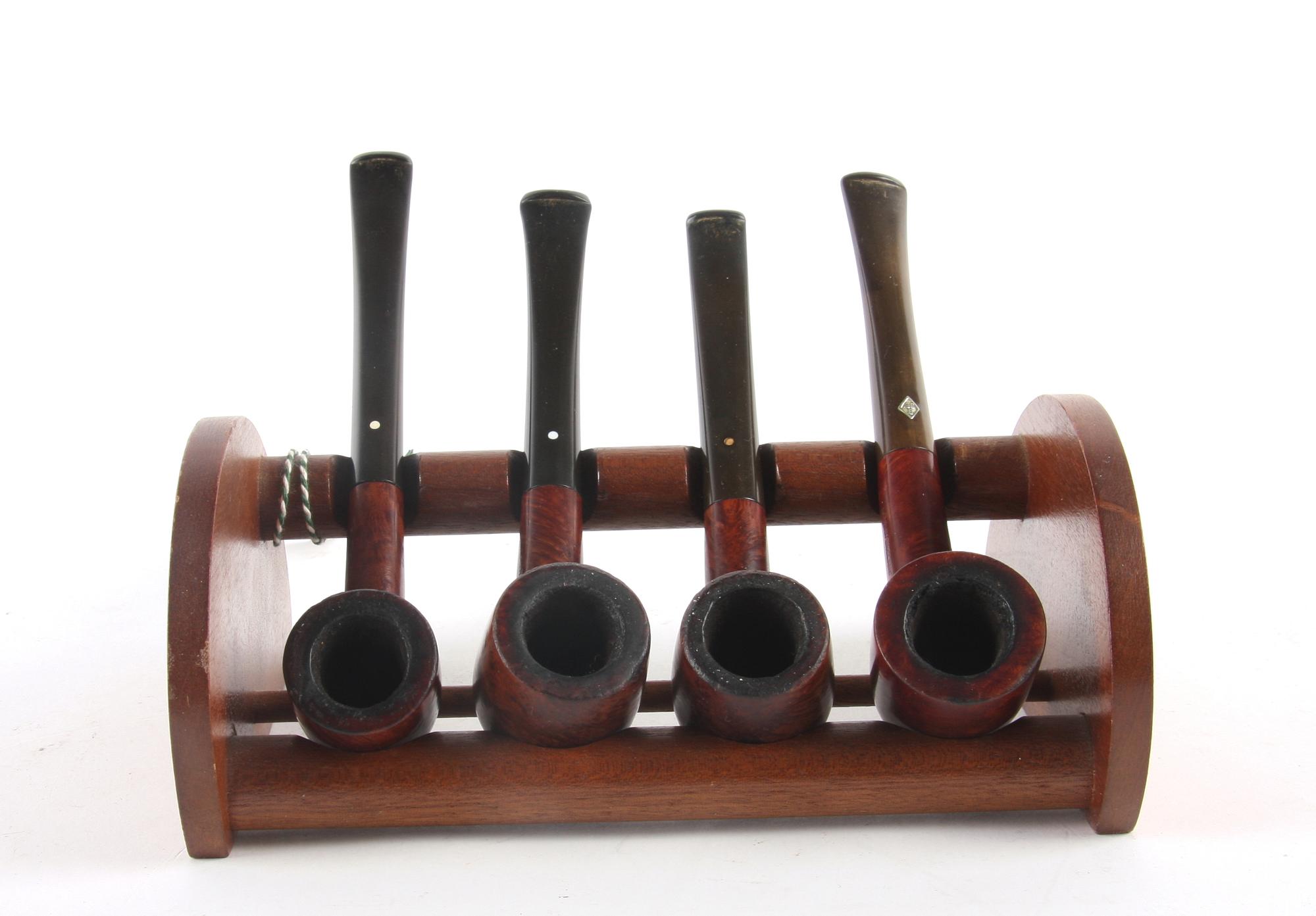 PIPOR, 4 st, Dunhill och BBB, England, 1900-tal.