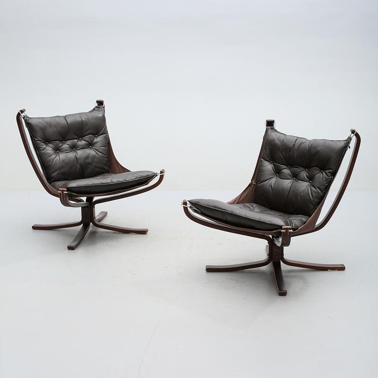 FÅTÖLJER, 2 st, "Falcon chair", Sigurd Russel, Vatne möbler, Norge, 1900-talets andra hälft.