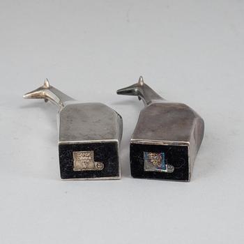 GUNNAR CYRÉN, a group of two silver plated figurines, Dansk Designs, Japan.