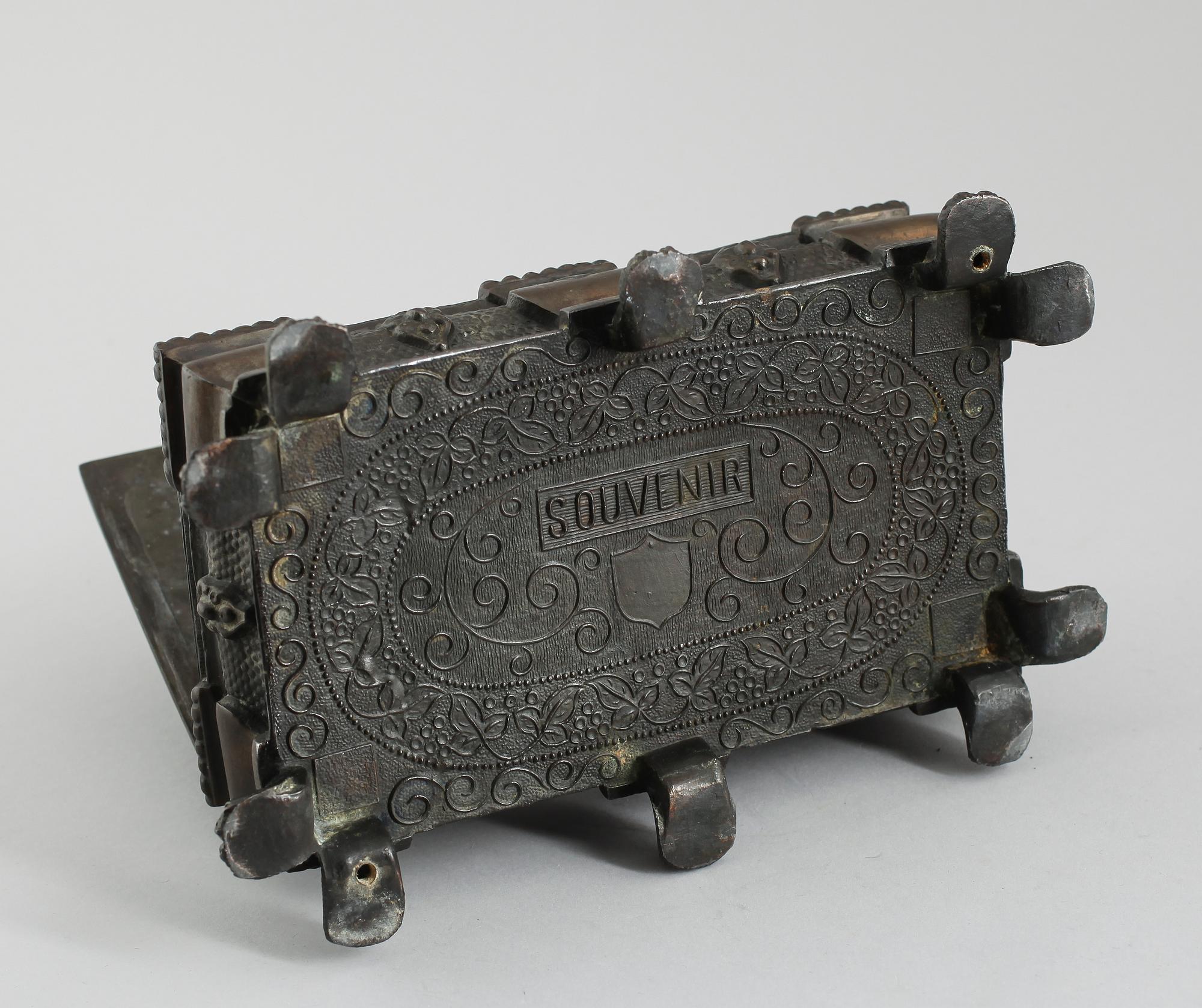 SKRIN, bronserad metall, 1800-talets andra hälft.