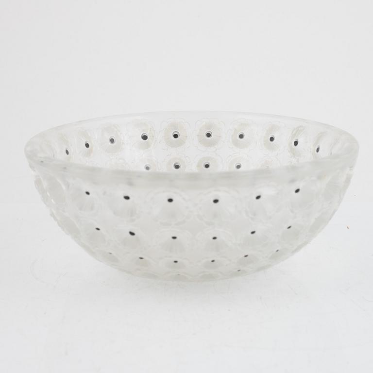 A "Nemours" glass bowl, Lalique, France, after 1945.