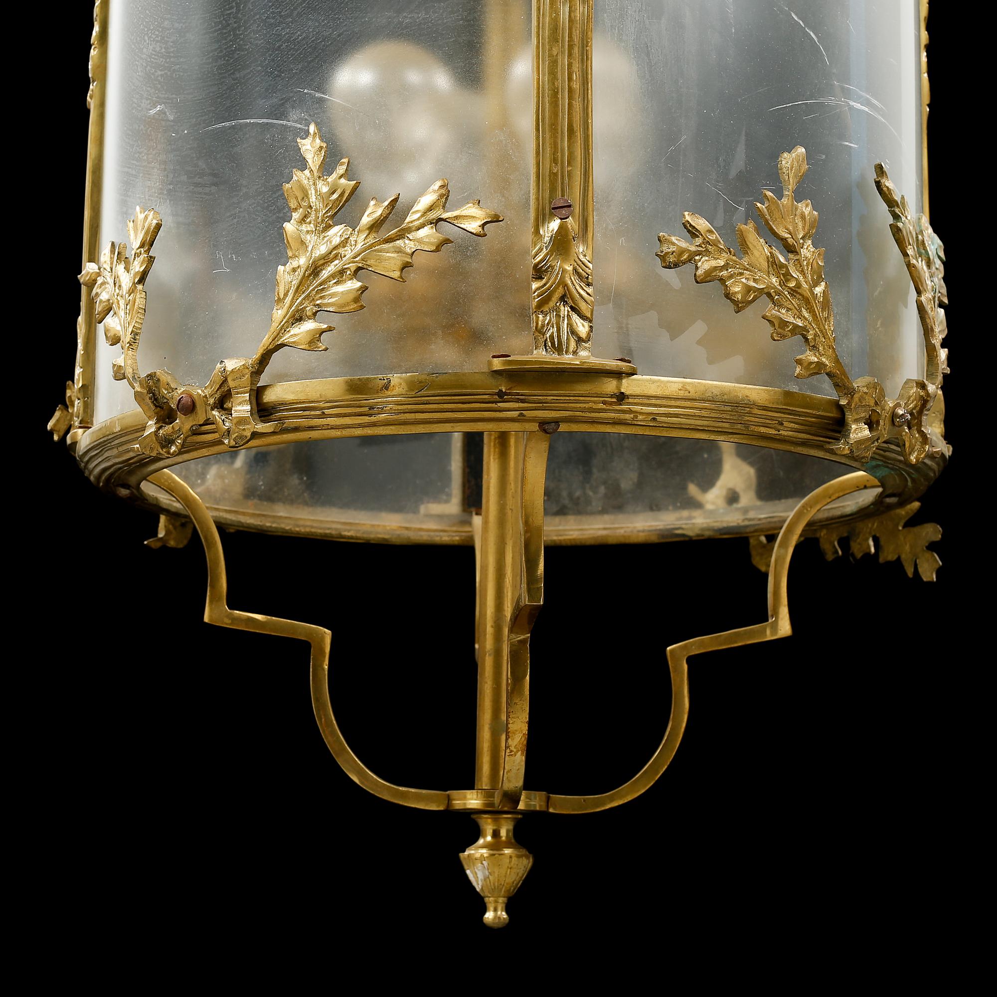 A 21th century ceiling lamp.