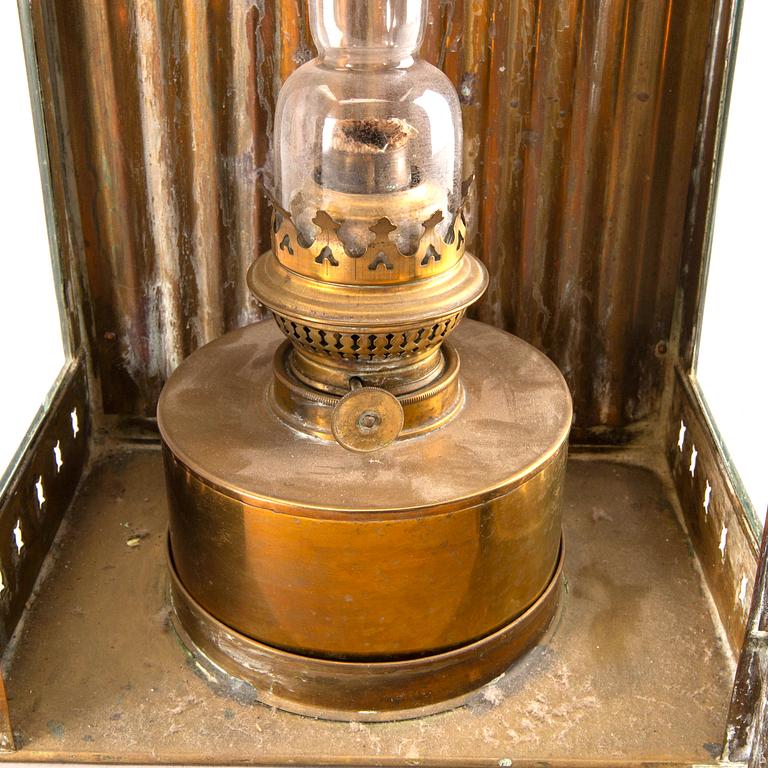 A ships lantern, turn of the cenury 1900 / early 20th Century.