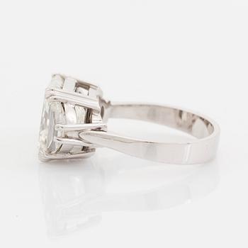 An 18K white gold ring set with a radiant-cut diamond weight 5.02 cts quality H vs2.