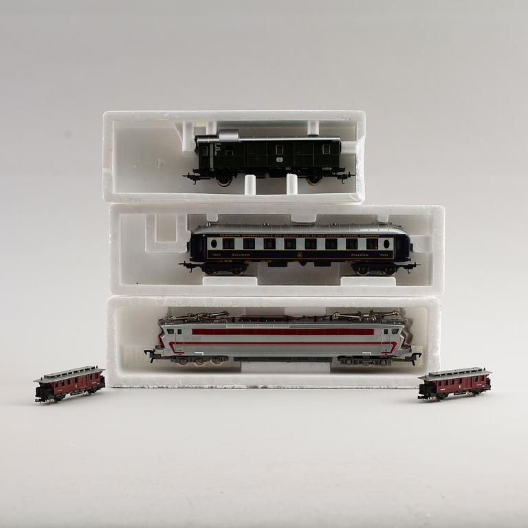 SAMLING MODELLTÅGSDELAR, 16 delar, Lima, Italien.