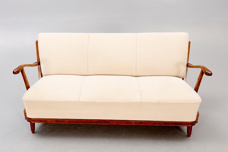 A Svante Skogh 1940s sofa Förenade möbelfabrikerna Linköping.