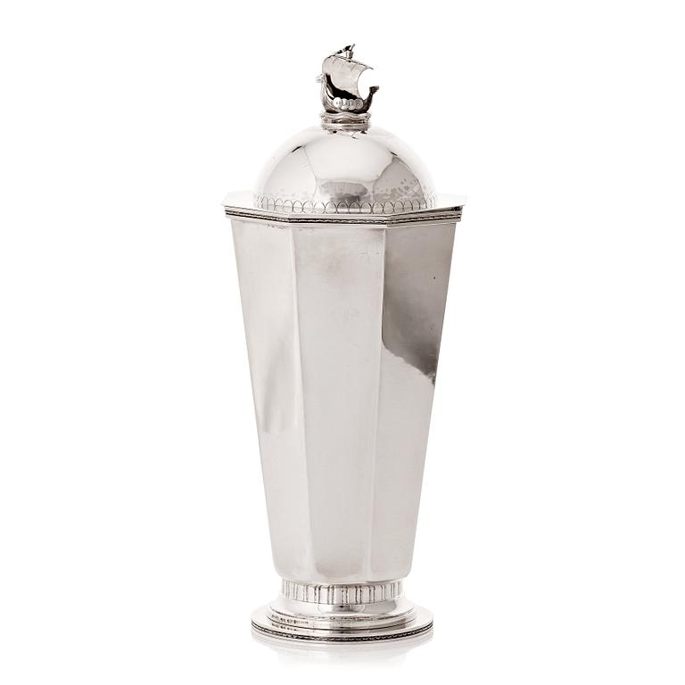 Atelier Borgila, a silver lidded goblet, Stockholm 1932.