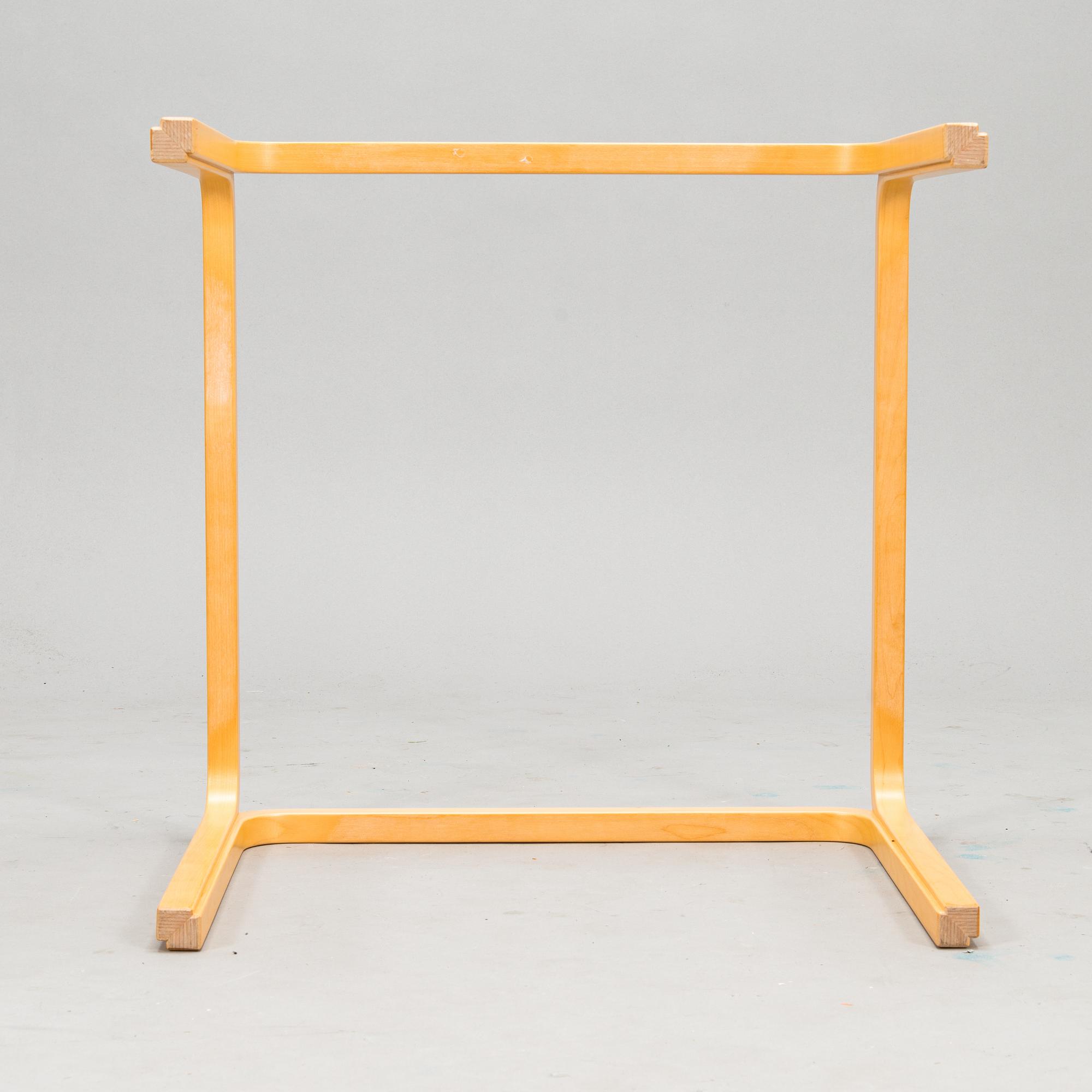 Alvar Aalto, Pöytä, Y805B, Artek.