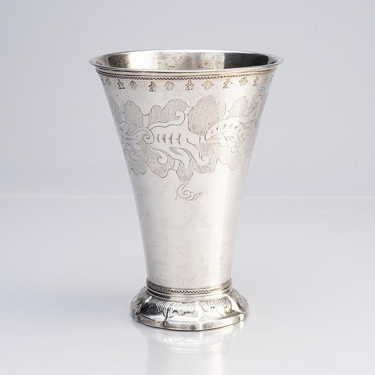 A Swedish Rococo 18th century silver beaker, mark of Nils Ljungberg, Örebro 1761.