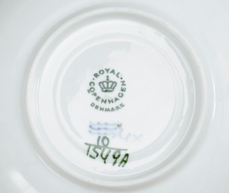 SERVISPORSLIN, 51 delar, porslin, " Blå Blomst", Royal Copenhagen.