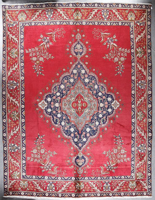 MATTA, Täbris, ca 395x300 cm.