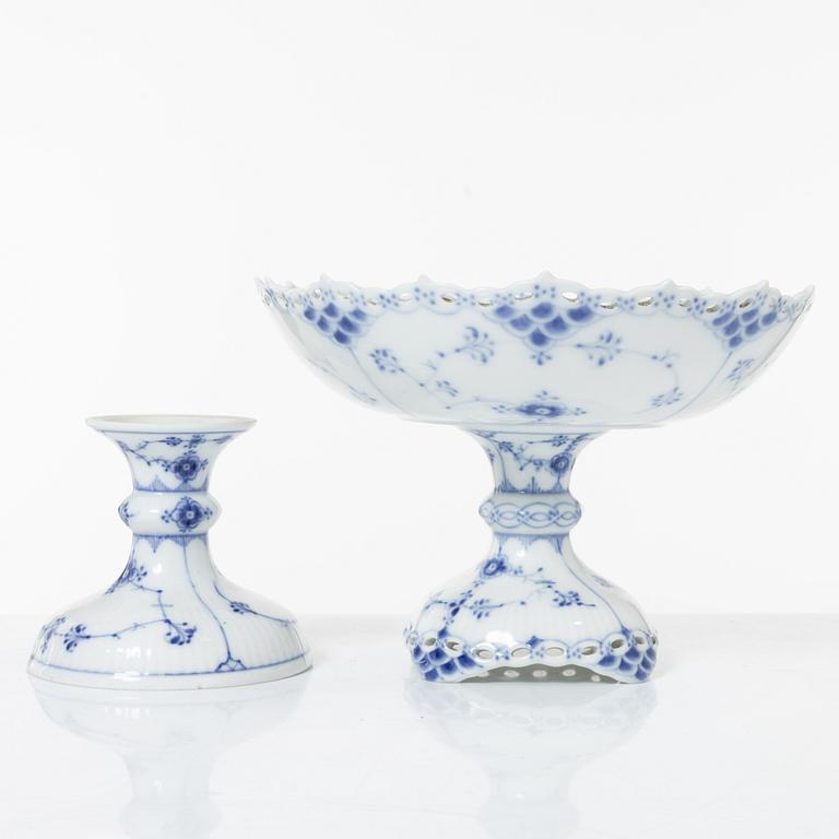 Royal Copenhagen 9 service pieces.