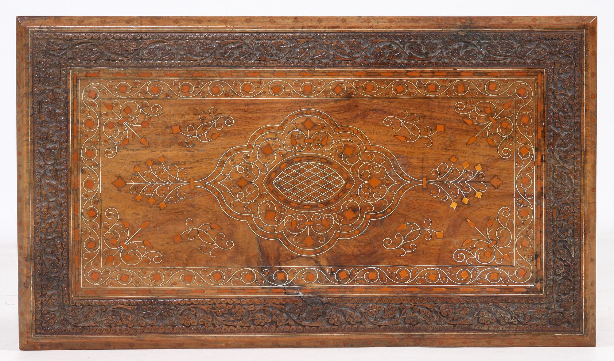 SIDEBOARD, 1900-tal, troligen Pakistan.