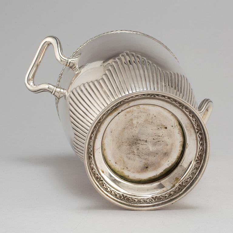 A German silver champagne cooler marked Miller Ulm, eraly 20th Century.