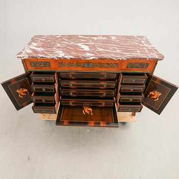 A mid 1900s Gustavian style mahogany dresser.