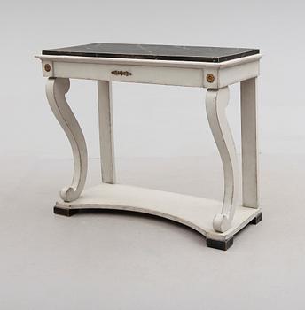 KONSOLBORD, Karl Johan, 1800-talets mitt.