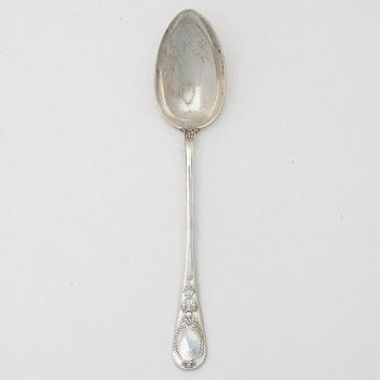 Peter Carl Fabergé, A Russian silver serving spoon, mark of Peter Carl Fabergé, Moscow 1908-1926.