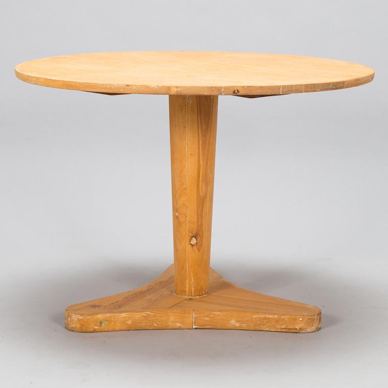 Margareta Nordman, a 1930s table for Oy Stockmann Ab, Keravan Puusepäntehdas, Finland.