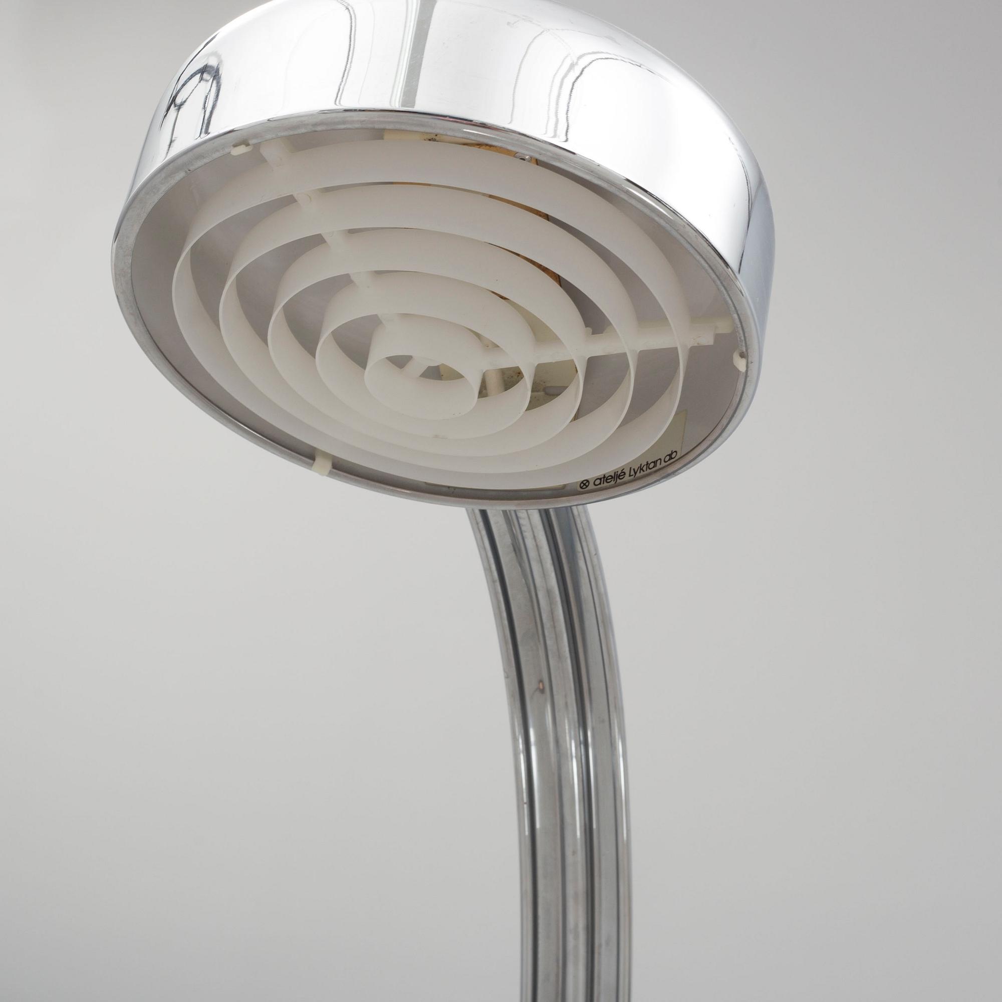 GOLVLAMPOR, ett par, "OS-lampan", Anders Pehrson, Ateljé Lyktan, Åhus, 1900-talets andra hälft.