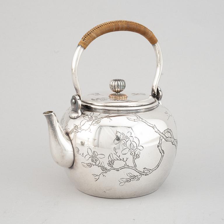 Silverföremål, 4 delar, främst Sterling. Japan, signerade Yamakawa, Shokai Yokohama samt Miyamoto, 1900-tal.