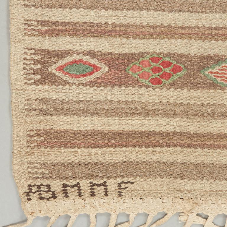 Barbro Nilsson, A CARPET. "Åkerbär, ljus". Tapestry weave. 169,5 x 96 cm. Signed AB MMF BN.