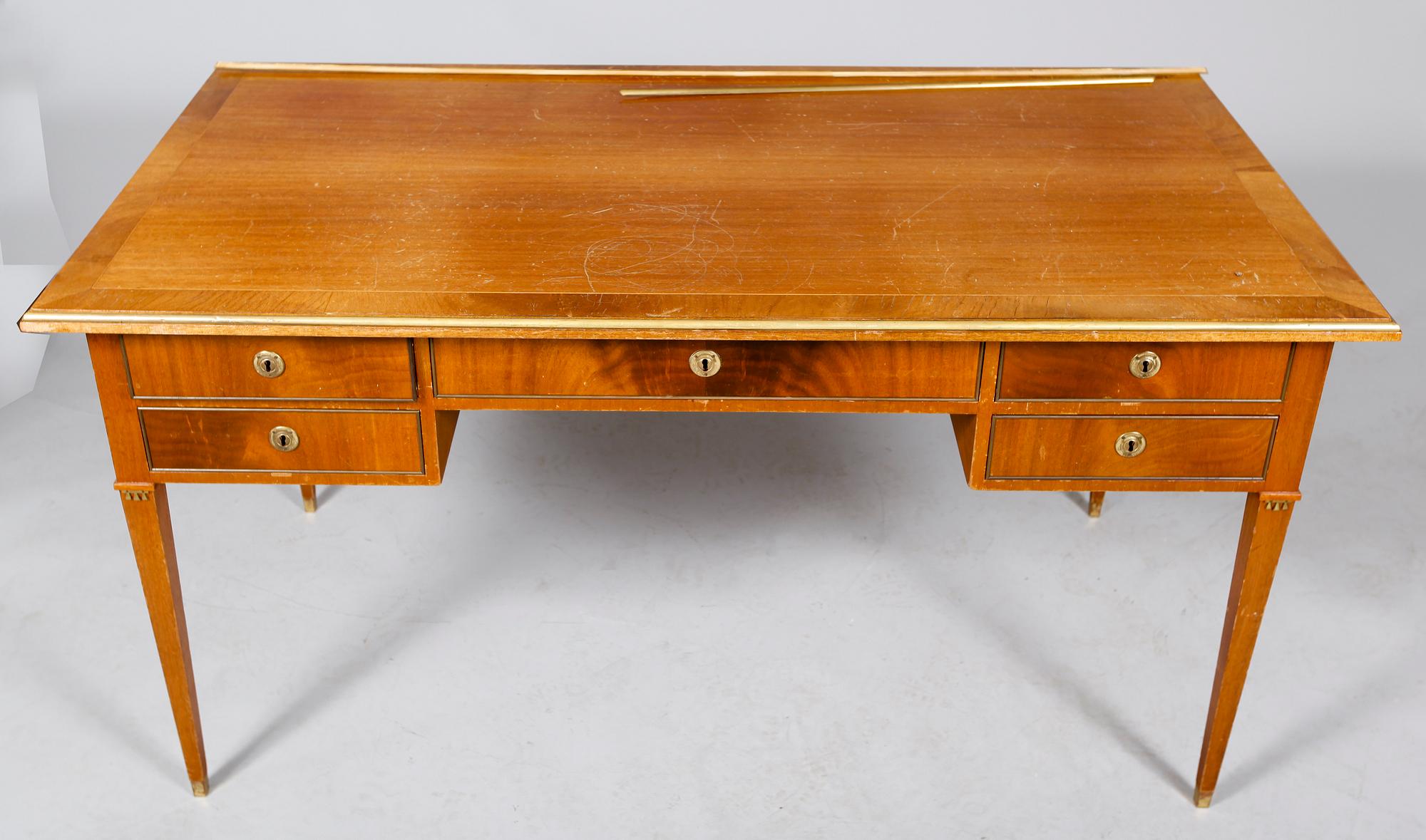 SKRIVBORD, gustaviansk stil, 1900-talets mitt.