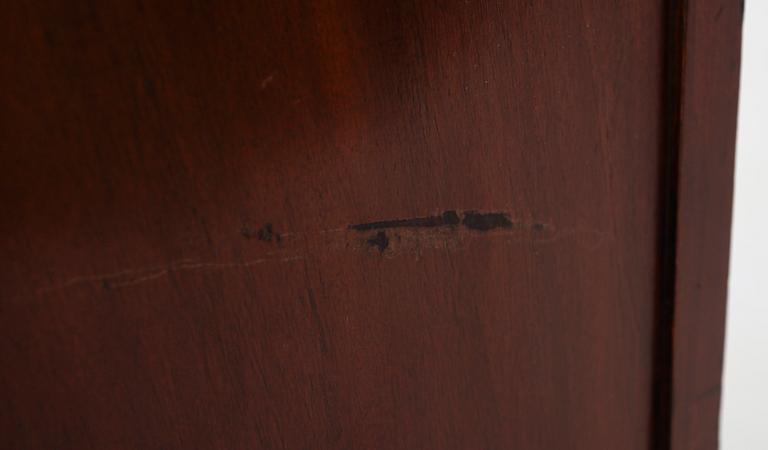 VITRINSKÅP, England, 1900-talets första hälft.