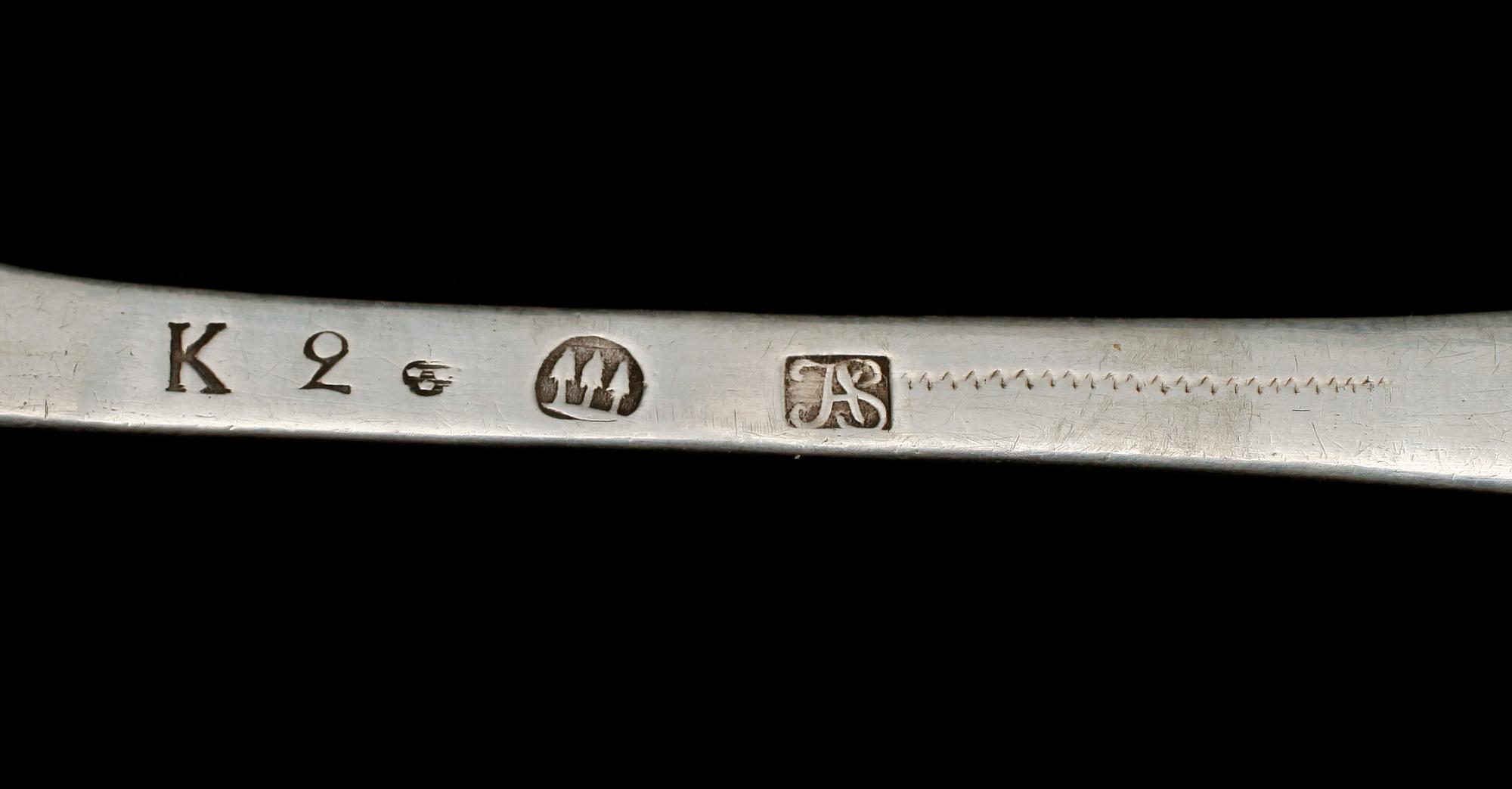 RAGUSKED, silver, Anders Schotte, Uddevalla 1792. Vikt ca 192 g.