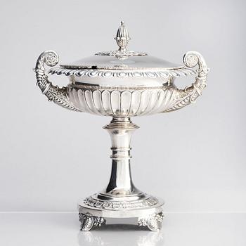 A Swedish Empire silver sugarbowl with lid and sprinkle spoon, mark of Gustaf Möllenborg, Stockholm 1834.