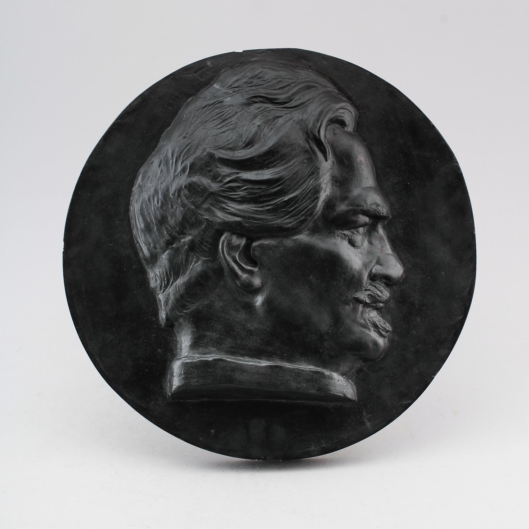 VÄGGRELIEF, gips, 1900-talets första hälft.