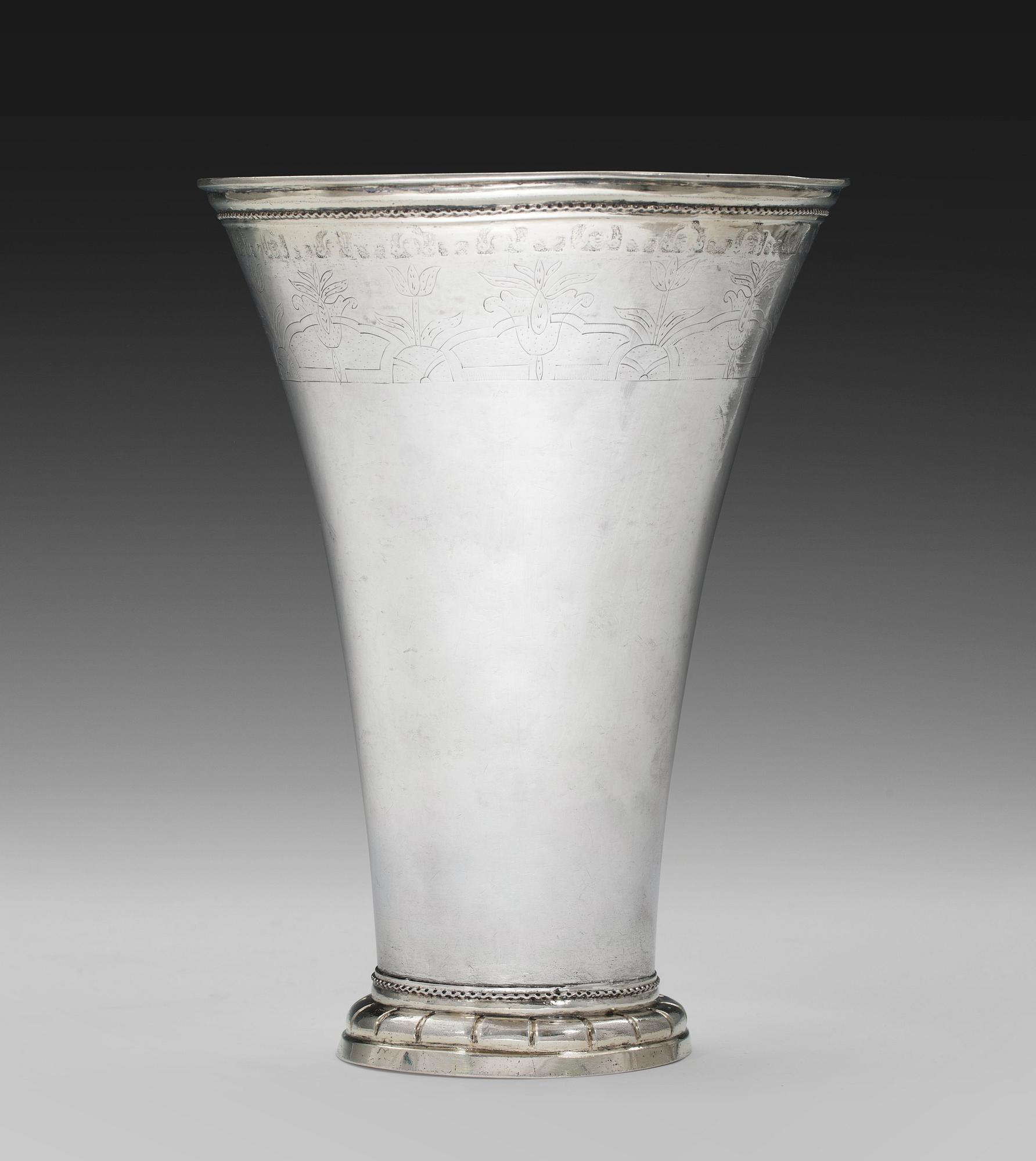 PIKARI, hopeaa. Anders Törnqvist Turku 1795. Korkeus 20,5 cm. Paino 386 g.