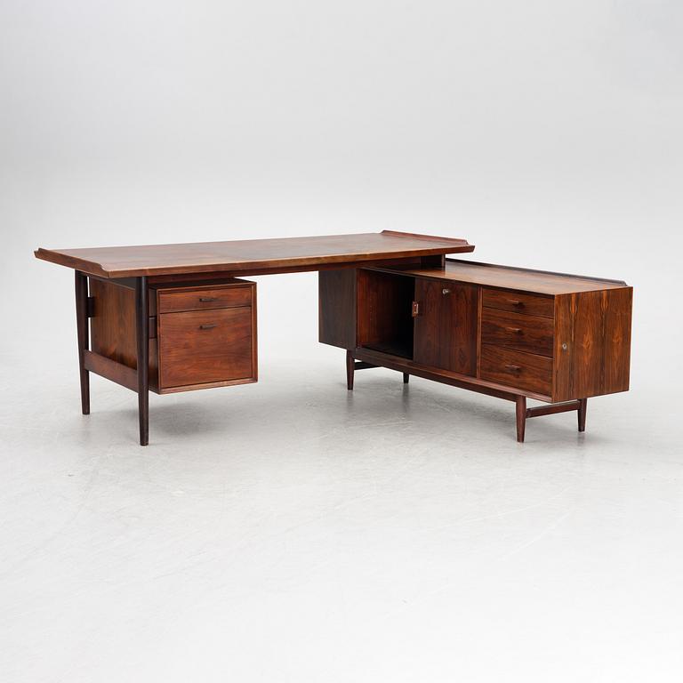 Arne Vodder, skrivbord med sideboard, Sibast Möbler, Danmark, 1960-tal.