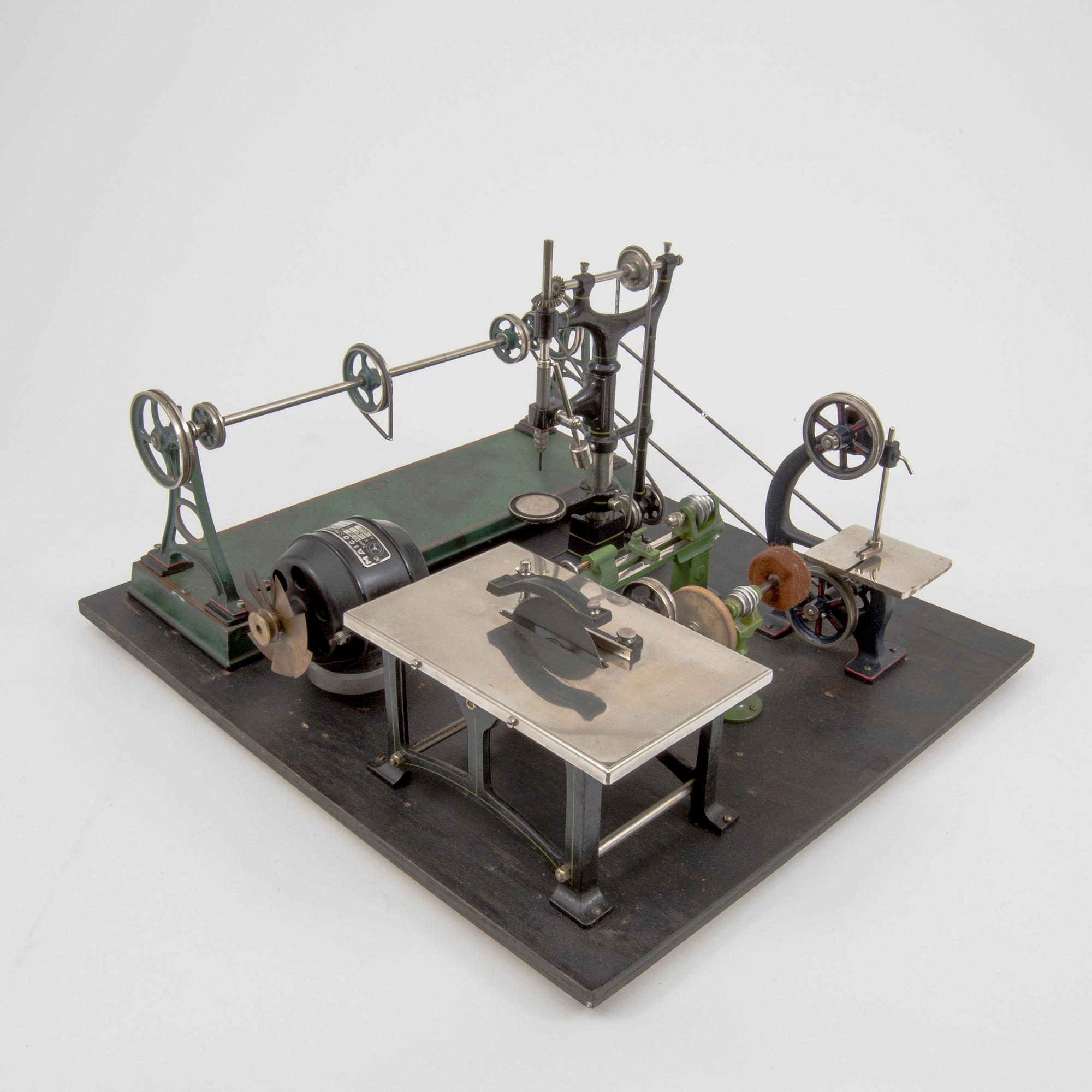 A Doll & Cie steam engine Germany 1930s.