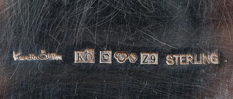 DOSA, silver, Kerstin Öhlin, 1974. Vikt ca 375 g med lockets träinsats.