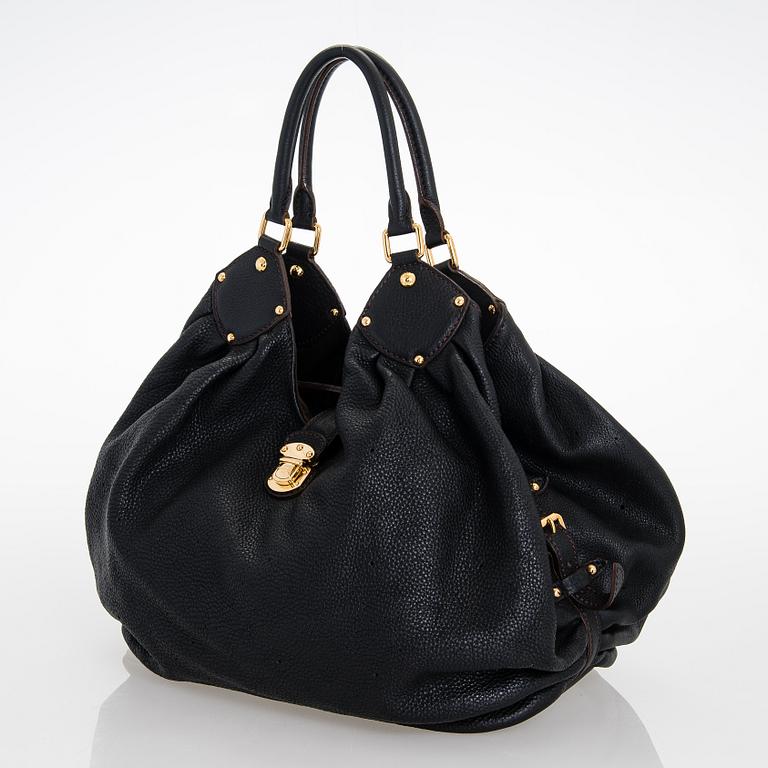 Louis Vuitton, "Mahina XL" laukku.